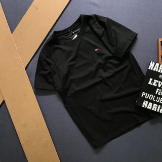 Áo thun nam cổ tròn