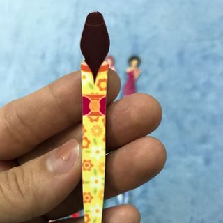 Nhíp đầu xéo ViL hình các cô gái