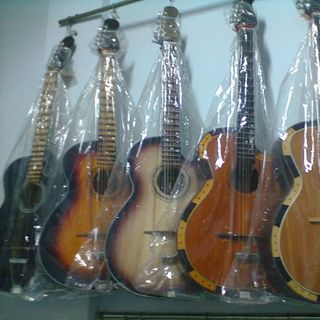 Bán guiar tân cổ giá siêu rẻ tại bình dương