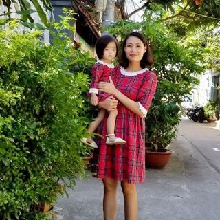 Đầm sọc caro đỏ phối ren trắng xòe nhẹ nhún eo HIKARI-19