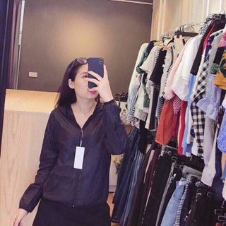 Áo gió không thấm nước