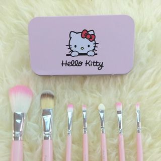 CỌ TRANG ĐIỂM KITTY