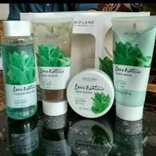 bộ trị mụn trà xanh