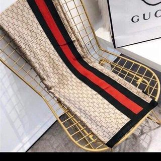 khăn lua choàng cổ hoa văn GC