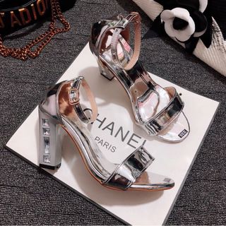 giày sandal đế đas