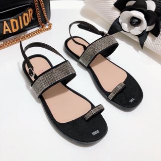 giày sandal xỏ ngón