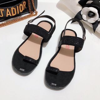 giày sandal xỏ ngón