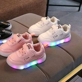 GIÀY FILLA ĐẾ ĐÈN QUAI DÁN