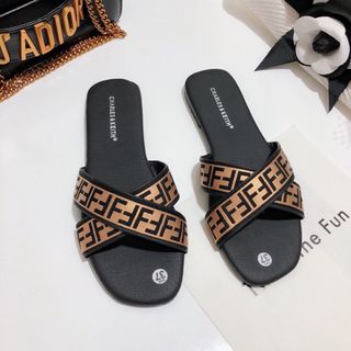 dép quai chéo phối