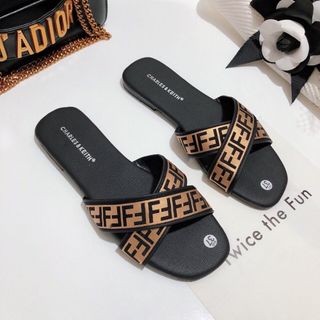 dép quai chéo phối