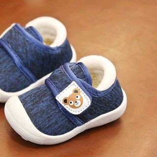 GIÀY TẬP ĐI GẤU NỈ