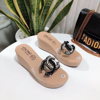 dép xuồng đá