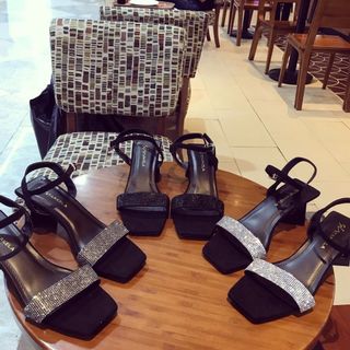 giày sandal gót vuông cách điệu
