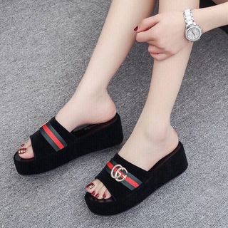dép quai ngang nỉ