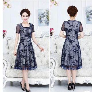 đầm trung niên cổ điển cổ vuông