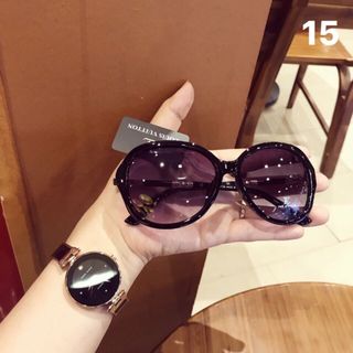 mắt kinh gọng tròn