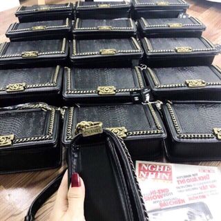 tui xách hang nhập