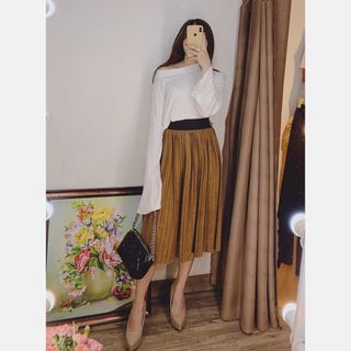 set chân váy dập li da lộn áo pull tay loe