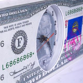 ĐỒNG HỒ TREO TƯỜNG 2 USD MAY MẮN