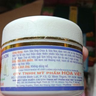 kem sữa ong chúa và sữa non