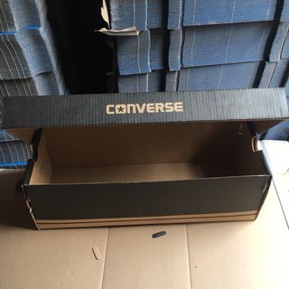 Hộp Giầy converse