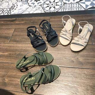 giày sandal quai
