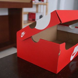 hộp giầy nike
