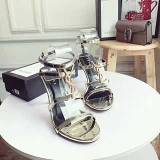 giày cao gót siêu sang