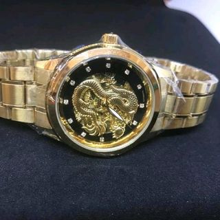 đồng hồ rồng vàng