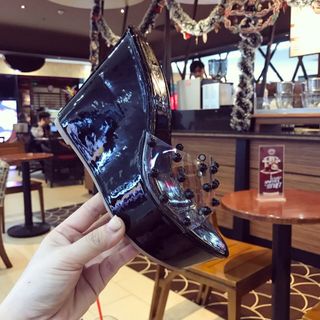 dép xuồng đinh mika