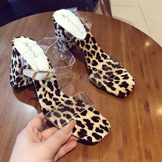 giày sandal got vuông beo