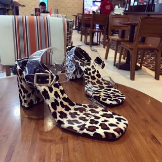 giày sandal got vuông beo