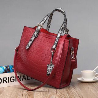 tui xách công sở