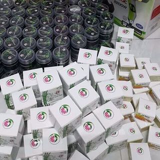 Gel lột mụn Lê Thanh