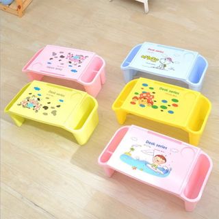 Bàn học bằng nhựa