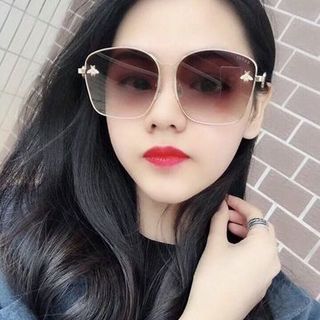 GC gọng vuông đính con ong