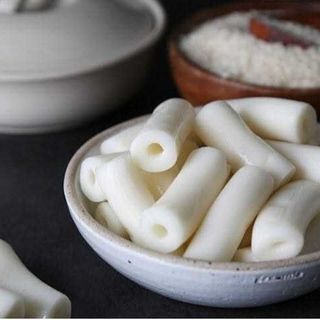 Bánh gạo Hàn Quốc dạng ống
