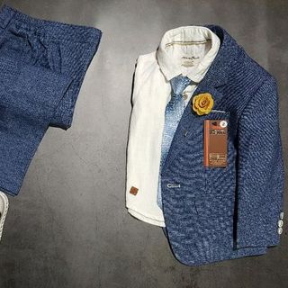 Bộ vest trẻ em màu xanh