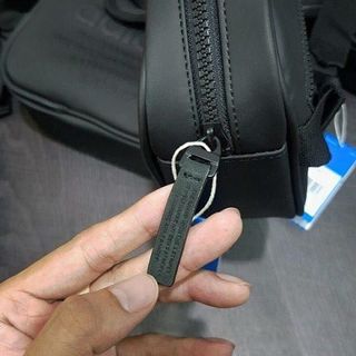 Túi nam siêu chống nước đủ ba tiêu chí rẻ bền đẹp