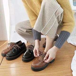 giày đế thô cột dây