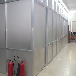 Vách ngăn nhôm kính thợ lắp vách ngăn nhôm kính