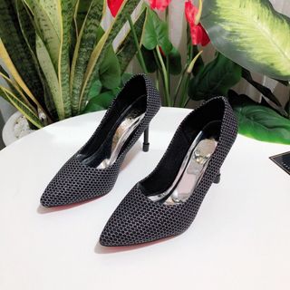 giày cao gót nhọn