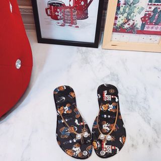 dép hình siêu cute