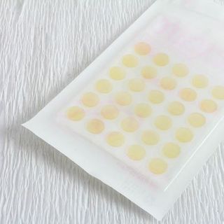 Miếng dán hút và trị mụn