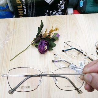 Gọng sắt hàn quốc g90-05 giá 5zzz