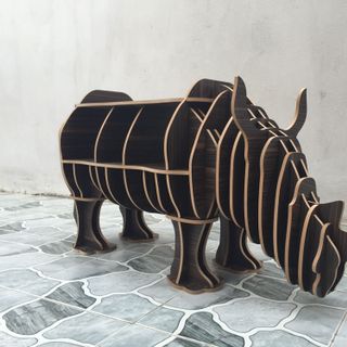 kệ tê giác gỗ