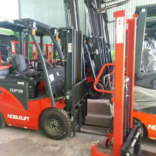 Xe nâng điện ngồi lái FE4P20 Noblelift