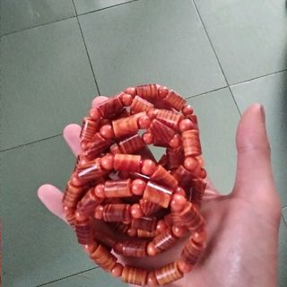 vòng tay phong thuỷ gỗ huyết long kiểu trúc 10ly