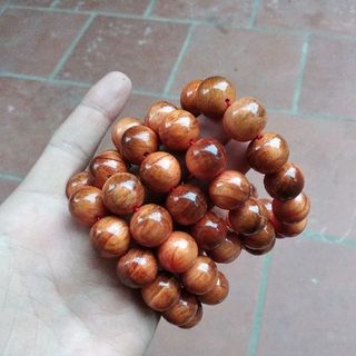 vòng tay phong thuỷ gỗ huyết long 16ly