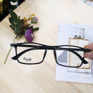 kính mắt vuông gọng dẻo 802